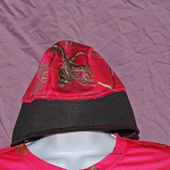 Pink Camouflage Shirt with Matching Hat Mossy Oak - Picture 3 of 7